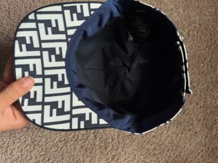 Casquette Fendi - photo numéro 5