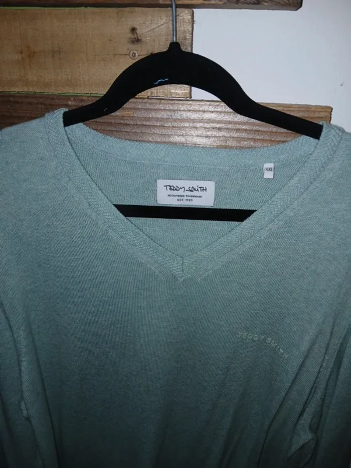Pull homme en V - photo numéro 2