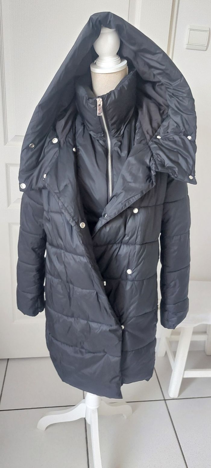 Doudoune a capuche très
chaude Stradivarius Taille M - photo numéro 3