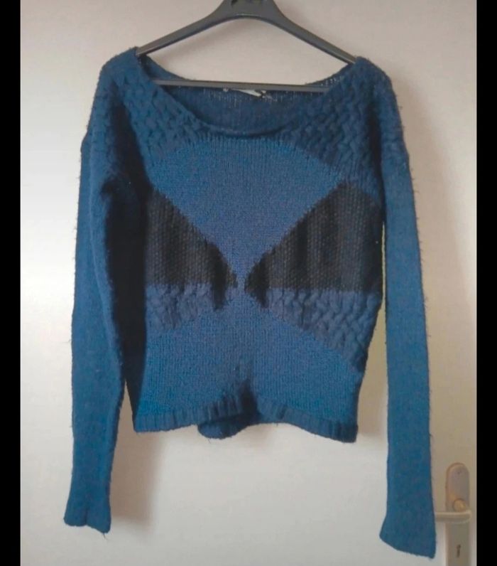 Pull ample bleu stradivarius taille M