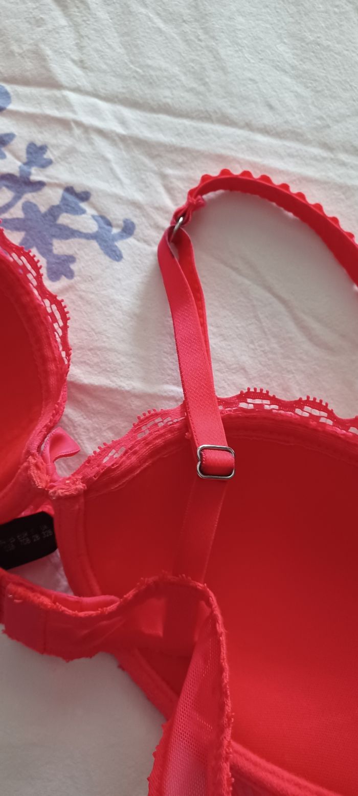 Très beau soutien gorge femme T 85b - photo numéro 4