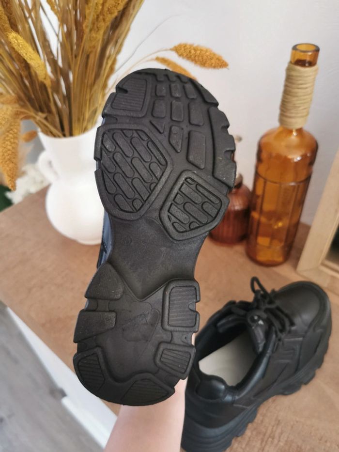 Baskets compensées noires à lacets - photo numéro 5