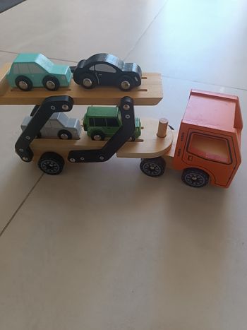 Camion remorque+voitures