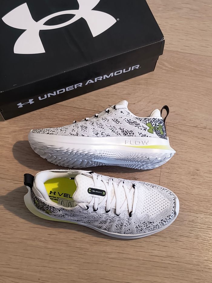 Chaussures running under armour UA W Velociti 3 taille 38.5 neuves - photo numéro 4