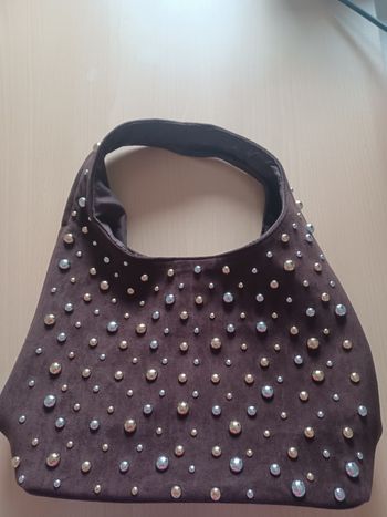 Sac simili daim clouté 