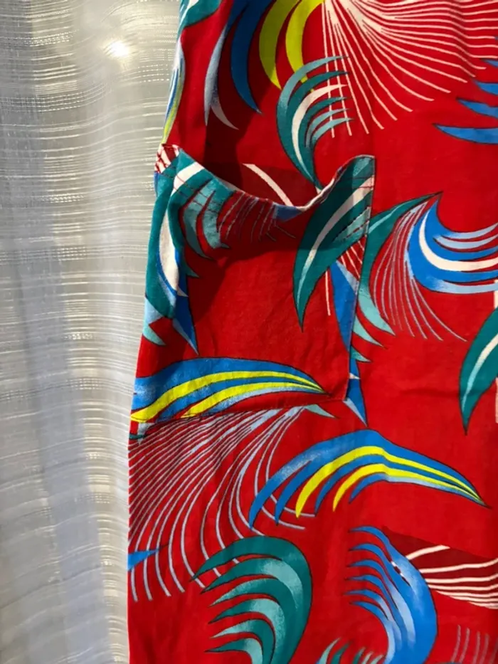 Robe rouge fleuri - photo numéro 2