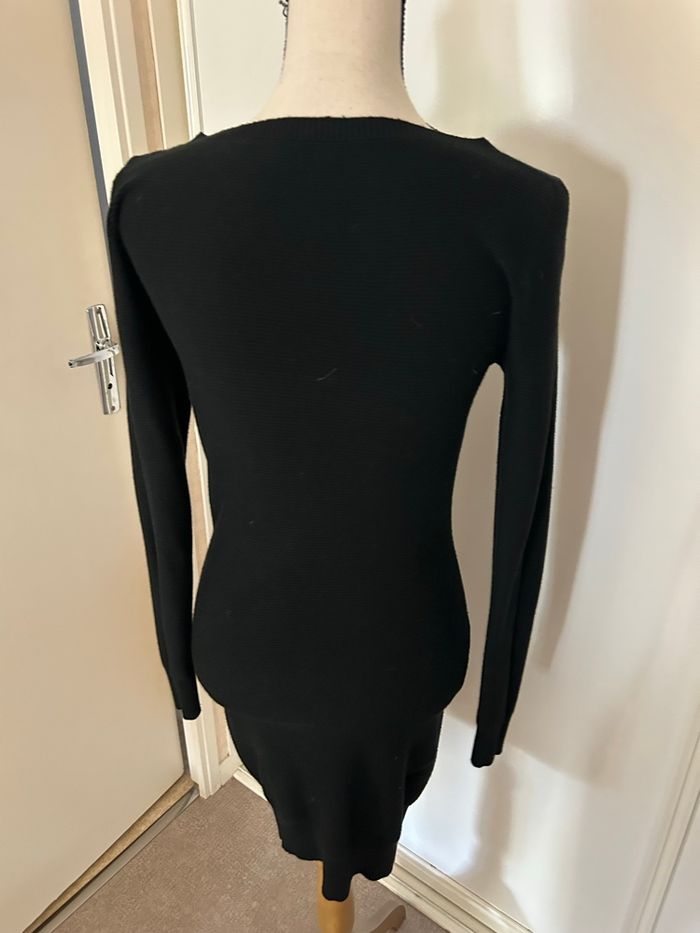 Robe noire - photo numéro 2