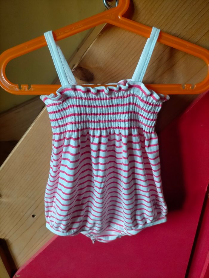 Très belle barboteuse Petit bateau neuve 18 mois