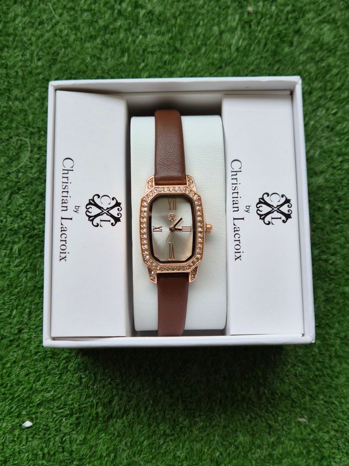 Montre femme Christian Lacroix neuve - photo numéro 5