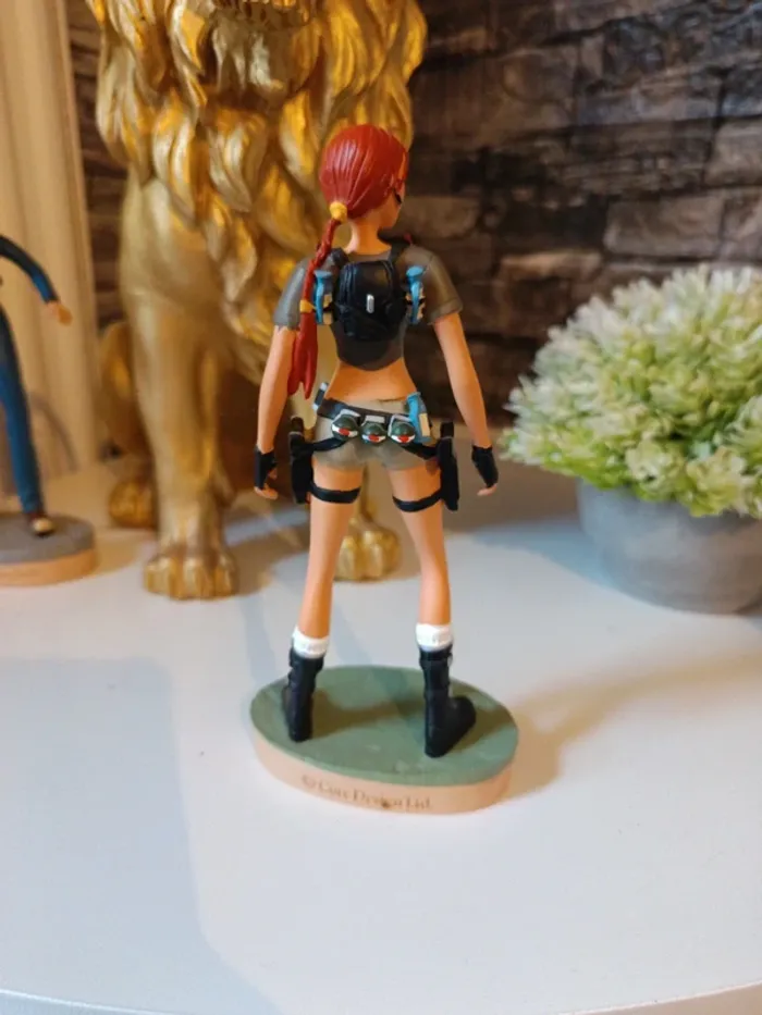 Figurine tomb raider - photo numéro 4