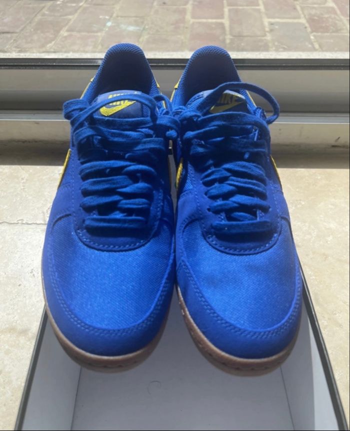 Basket Nike neuve t 39 - photo numéro 1