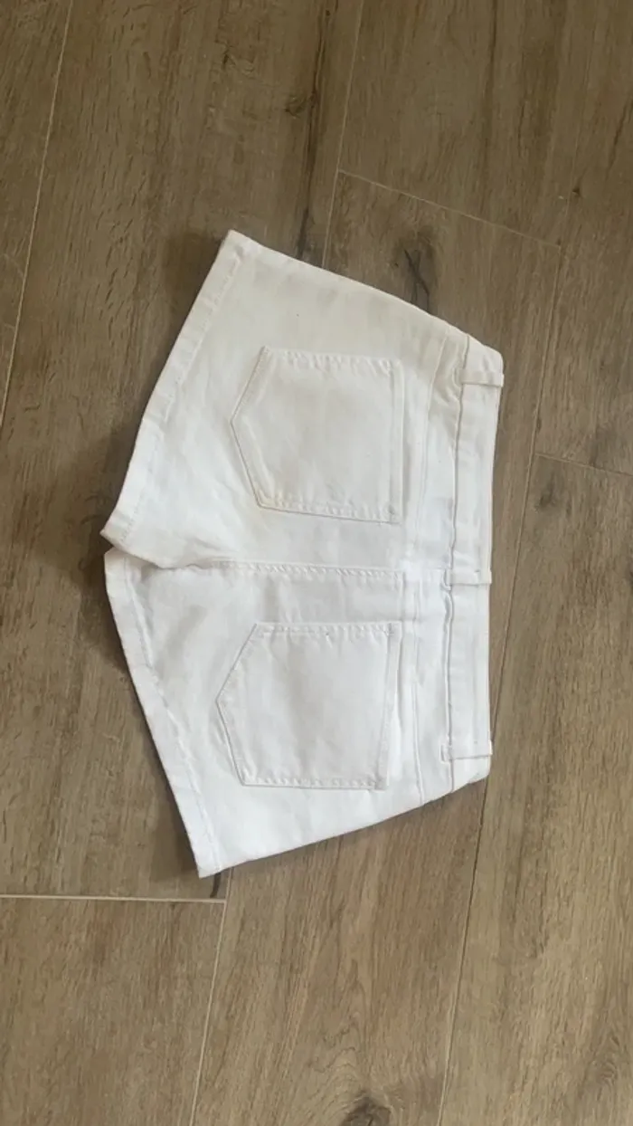 Mini short blanc h&m xs - photo numéro 3
