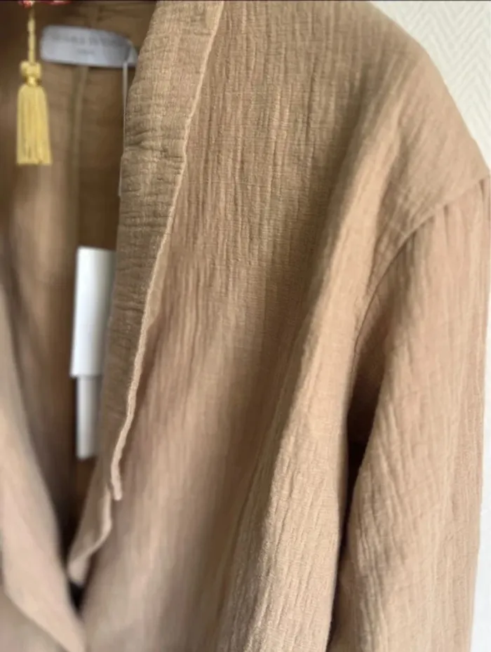 Jolie blazer en gaz de coton neuf étiquette T1 - photo numéro 4