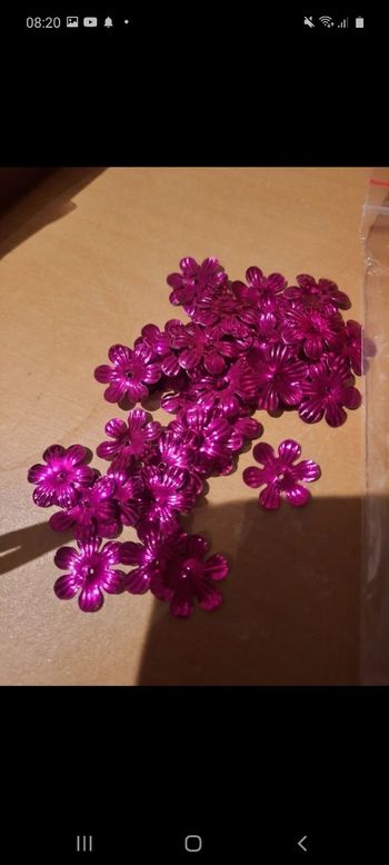 50 perles sequin fleurs rose