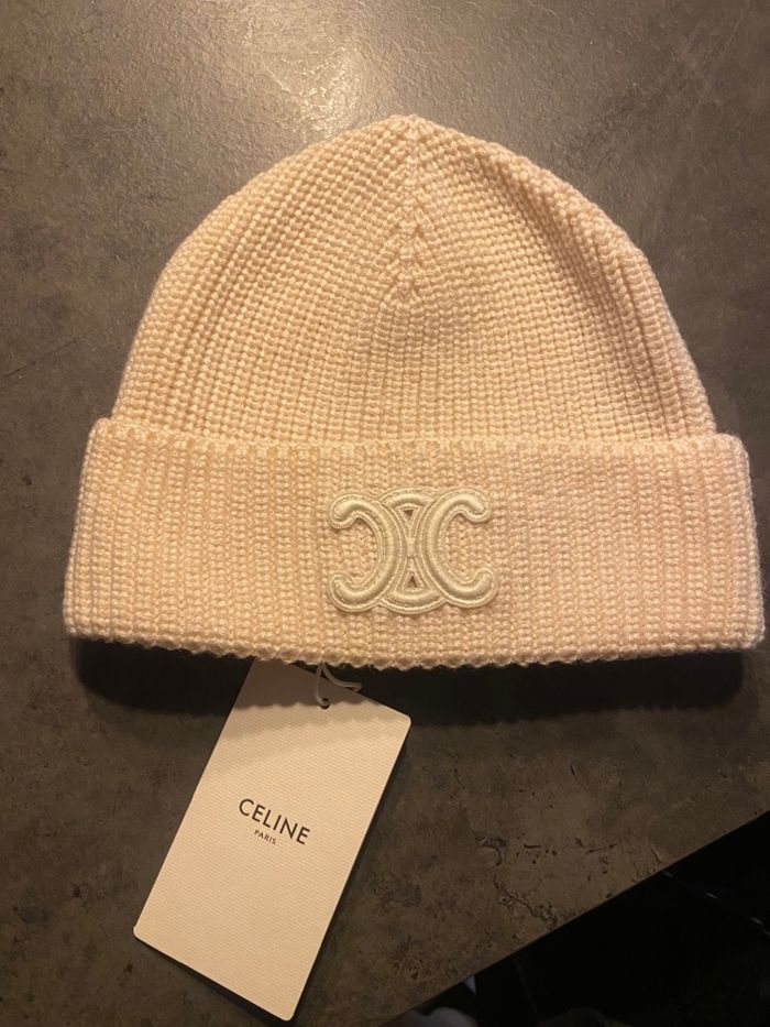 Bonnet Celine triomphe neuf