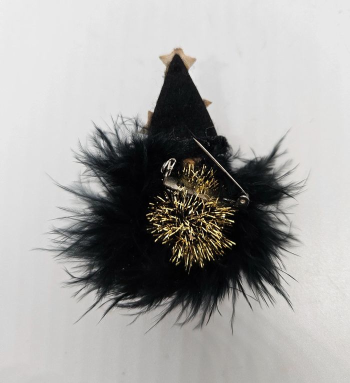 Broche.
Sorcière. - photo numéro 7