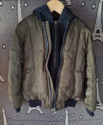 Veste doudoune zippée 2 en 1  avec capuche 8ans