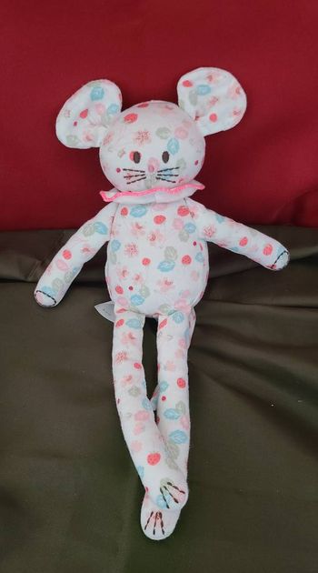 Doudou souris blanche fraises feuilles PETIT BATEAU