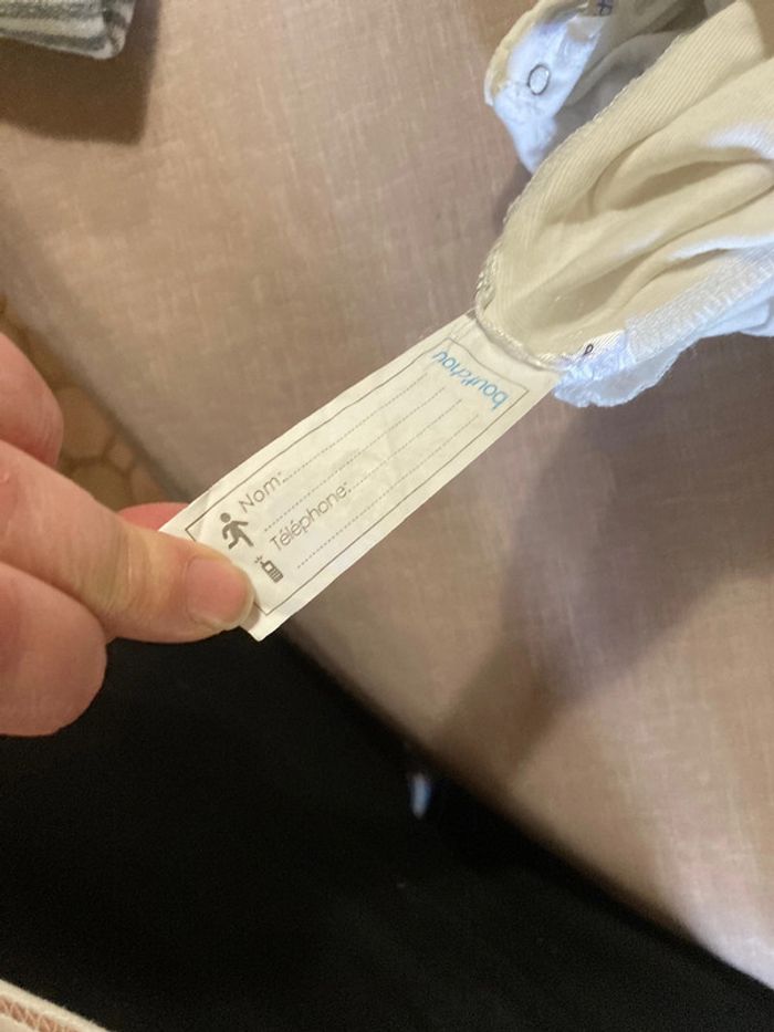 Combinaison écrue Bout’chou 9 mois - “Attention toutous gentils” - photo numéro 6