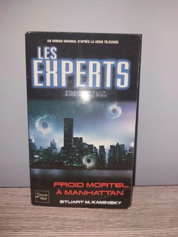 Livre de poche Les experts