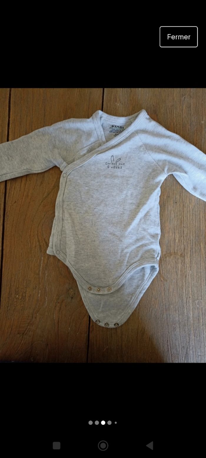 Lot de 7 bodies 6 mois - photo numéro 3