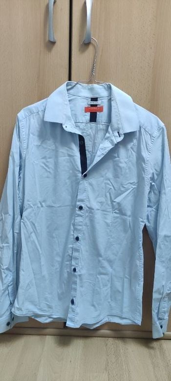 Chemise bleu clair