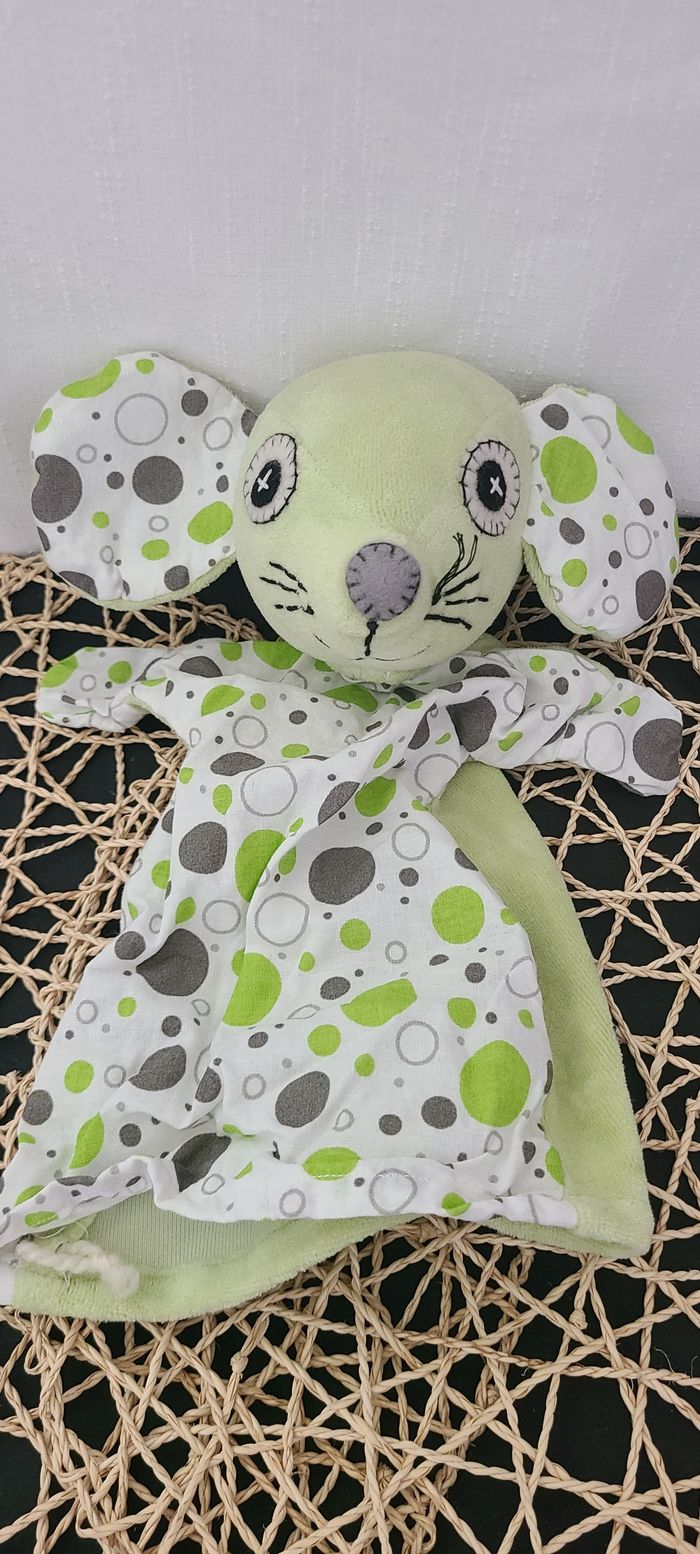 marionnette Souris Verte jouer et raconter des histoires Les Frimousses des Faribambelles