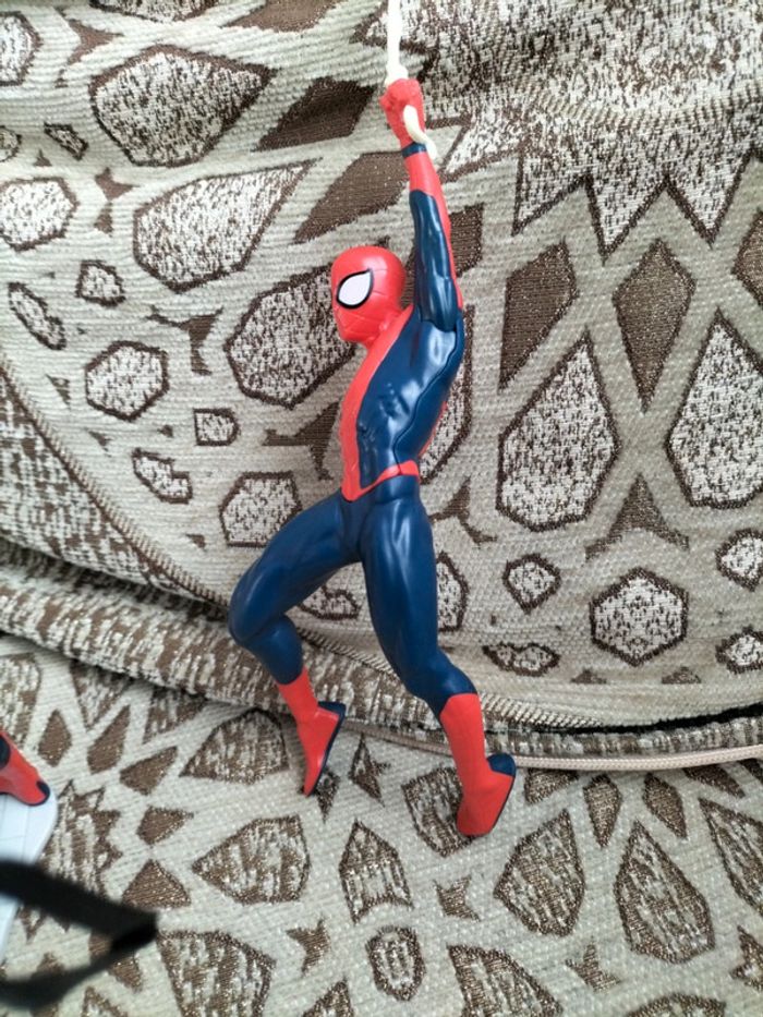 Lot de 2 figurines spiderman - photo numéro 10