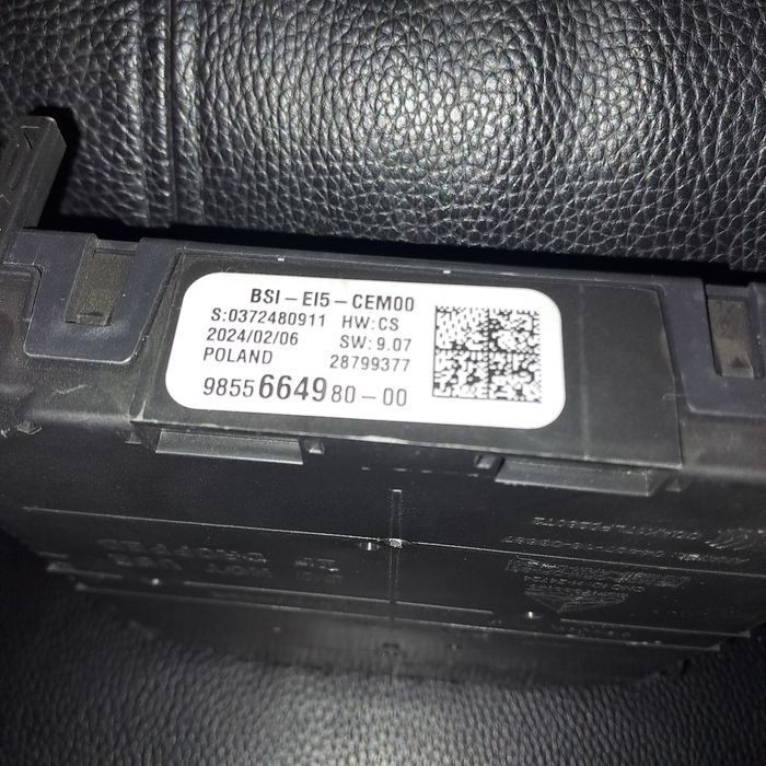 Boîtier bsi neuf PSA manque juste les fusible - photo numéro 3