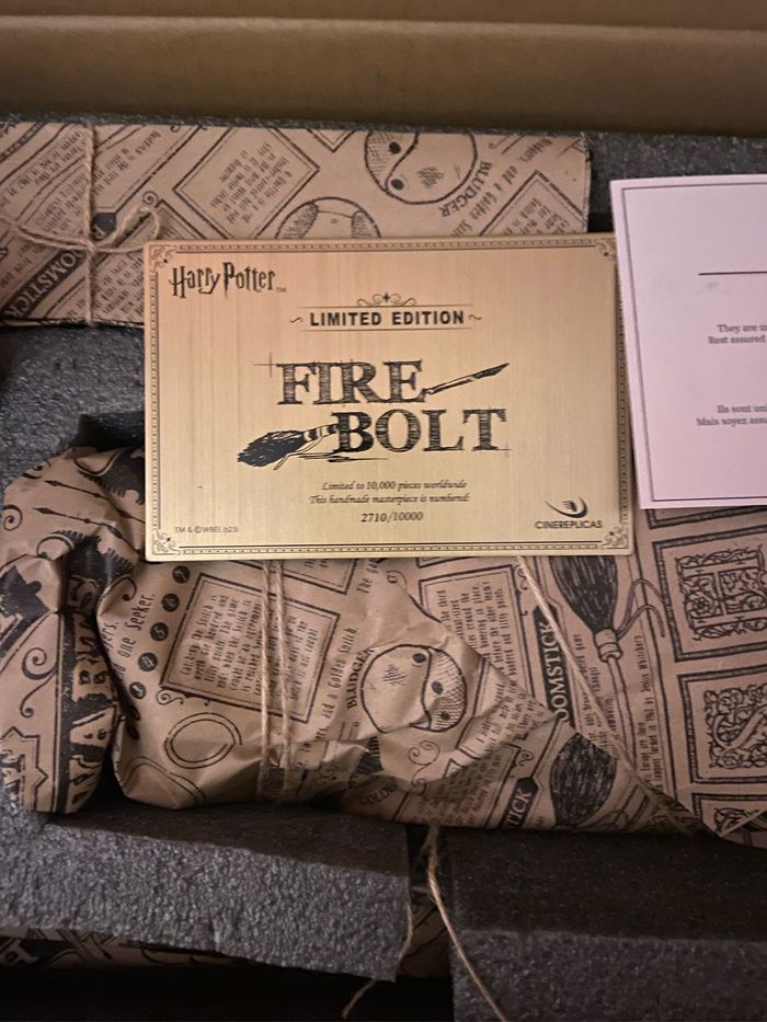 Réplique balai firebolt Harry Potter neuf - photo numéro 4