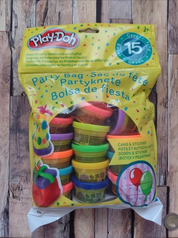 Sachet de 15 pots de pâte à modeler Play-Doh , neuf