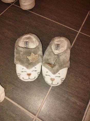 Pantoufles taille 38 très bonne état