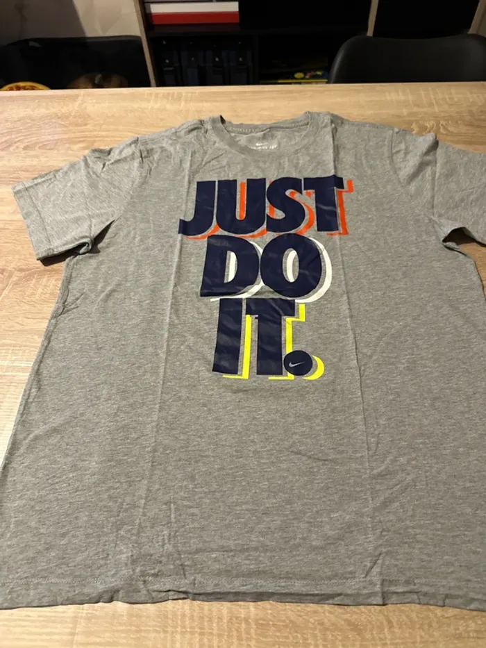 Teeshirt
