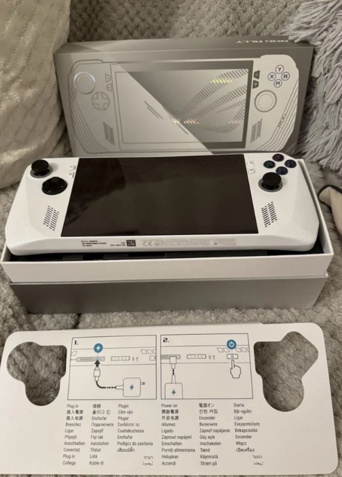 Console de jeu portable ASUS ROG Ally RC71L Ryzen Z1 Extreme 16 Go 512 Go SSD