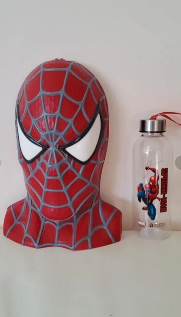 Lot Lego tête Spiderman et gourde neuve