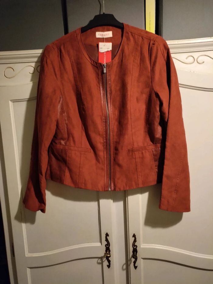 Veste Camaïeu couleur brique neuve avec étiquette taille 42 - photo numéro 2