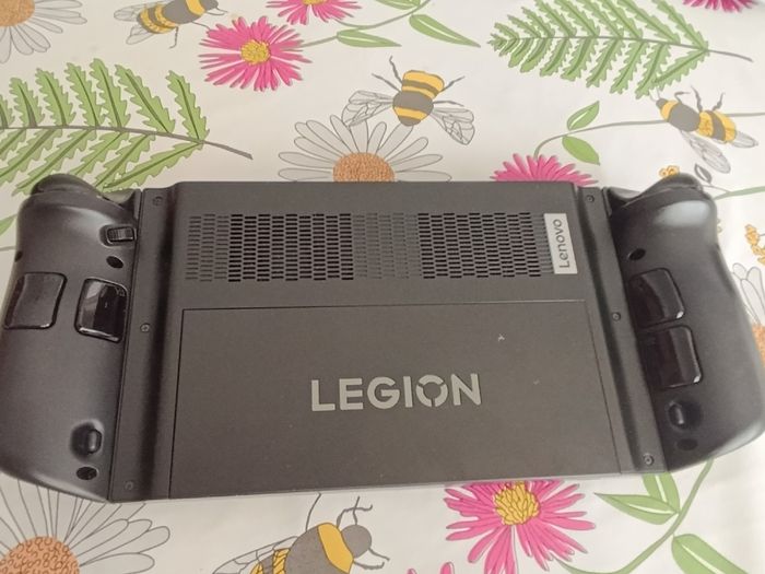 Lenovo Legion Go | AMD Ryzen Z1 Extreme | RAM16GB - SSD 512GB-Windows11 - photo numéro 8