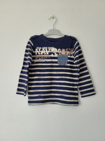 T-shirt style marin 4 ans TBE
