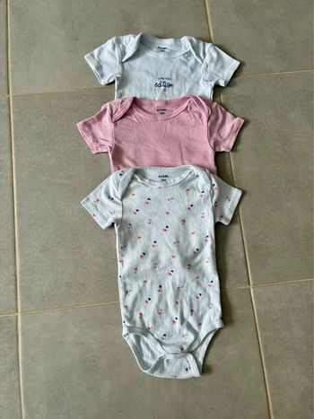 Lot de 3 bodies manches courtes Kiabi 18M 86cm