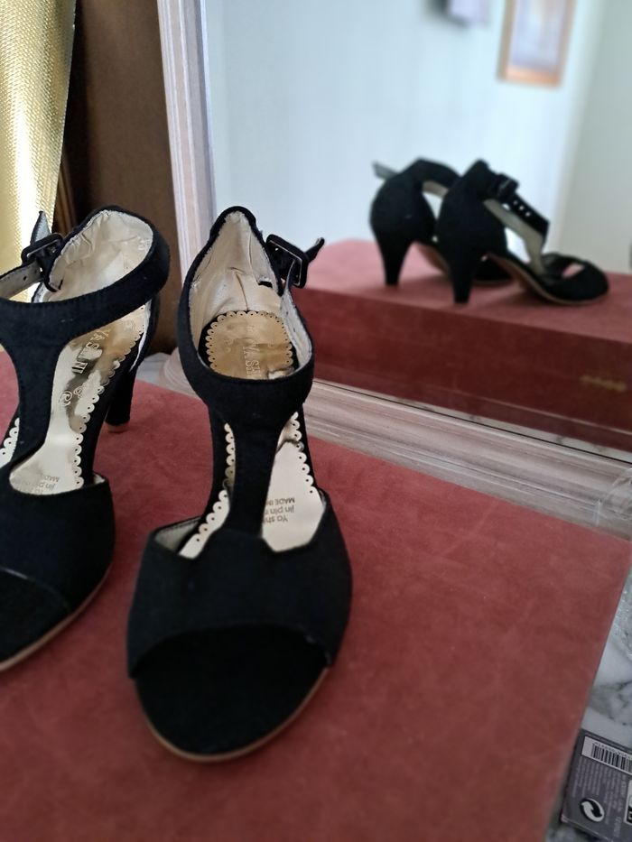 Chaussures très chics - photo numéro 2