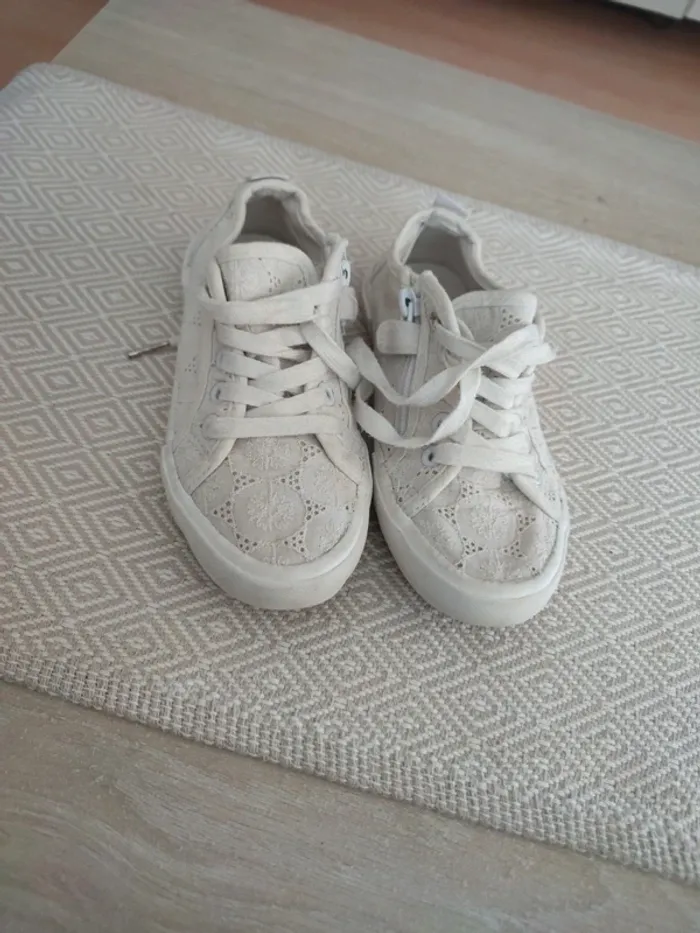 Baskets toile dentelle blanche Okaïdi 31