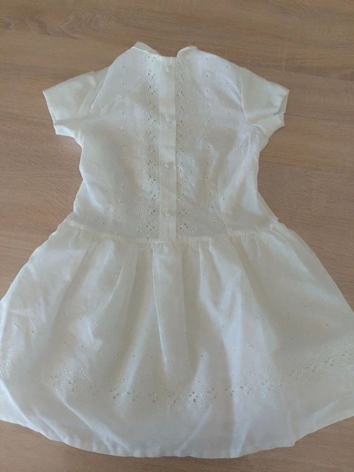 Vieille robe blanche