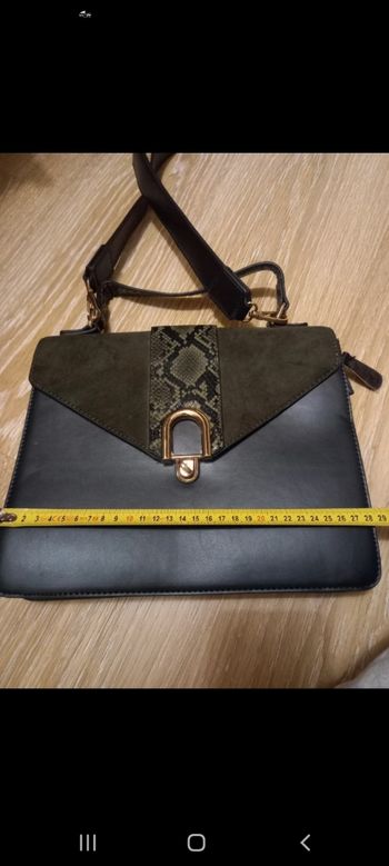 Sac Bata bleu marine détail python neuf