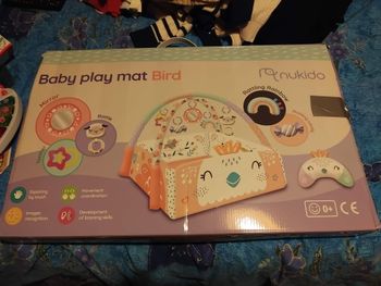 Tapis d'activité interactif avec jouets