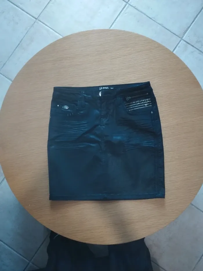 Jupe noire taille 36 la mode est a vous