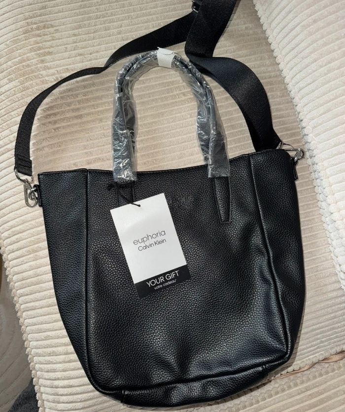 Joli sac à bandoulière en cuir