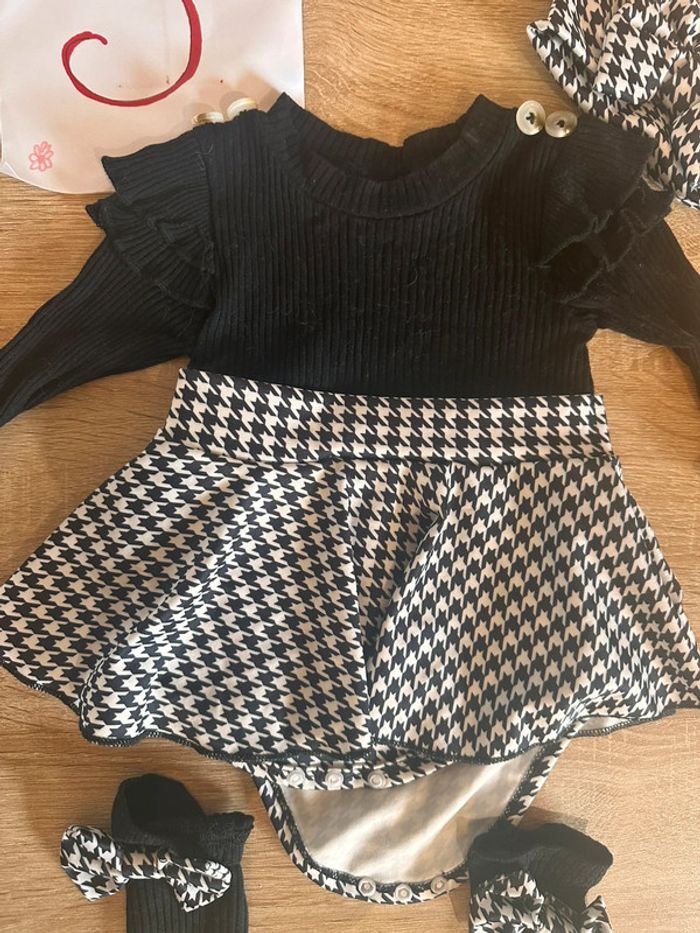 Ensemble tenue bébé fille 3 mois - photo numéro 3