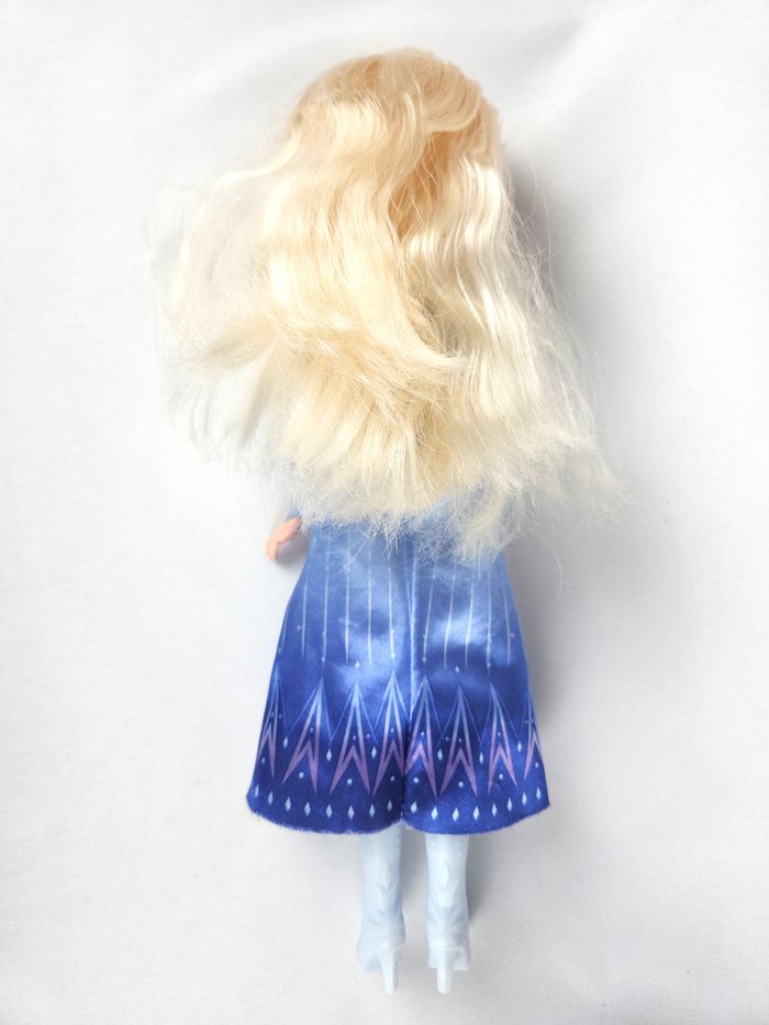 Poupée Elsa La Reine des Neiges - Disney - photo numéro 4