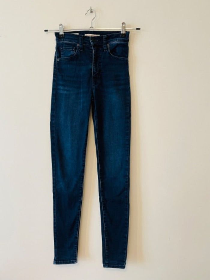 Jean taille haute super skinny bleu Levi’s T24 / 34 neuf