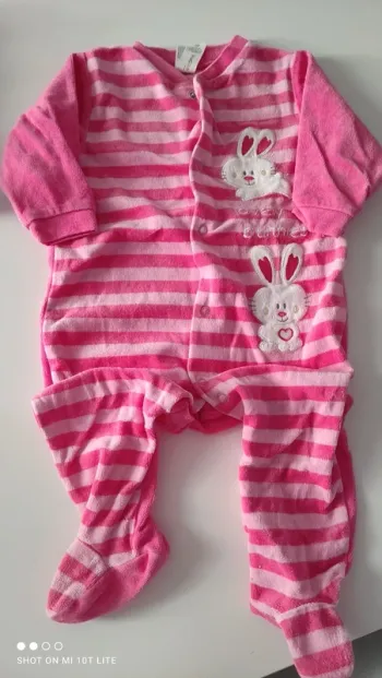 Pyjama rayé rose C&A motif lapin